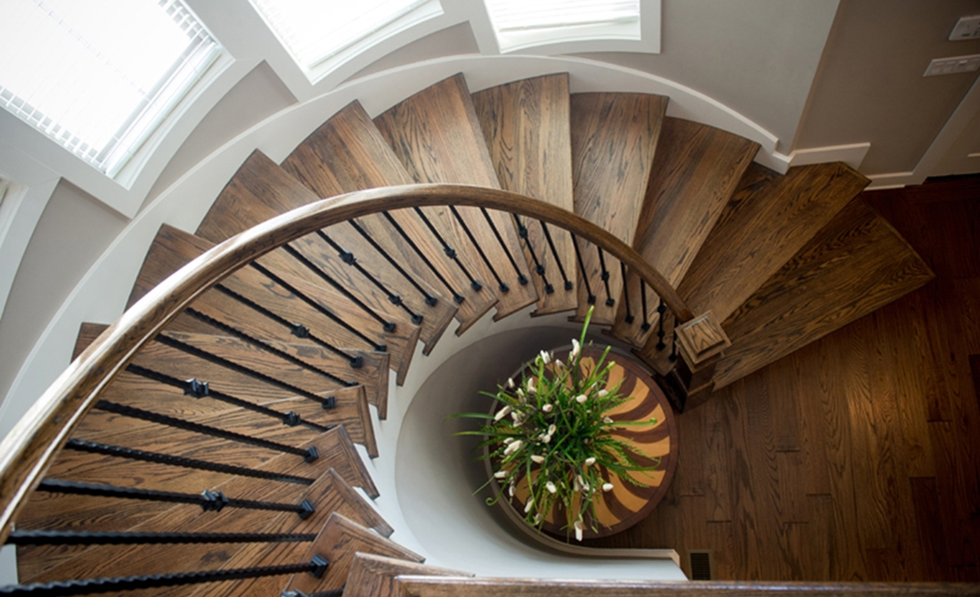 How and What We Can Do When If a Fall Down the Stairs Is Serious2